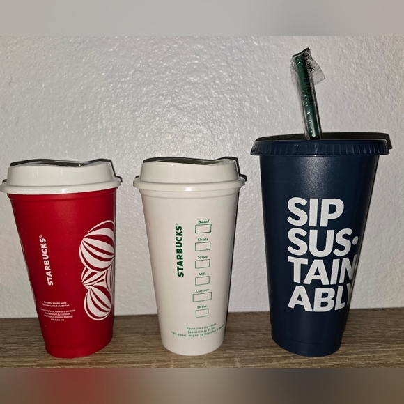 LOT of 3 Starbucks Cups Reusable Limited Edition Christmas Plastic Tumblers - Picture 2 of 4